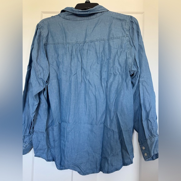 TORRID | Chambray Button Up Shirt 2X 3X - Picture 5 of 7